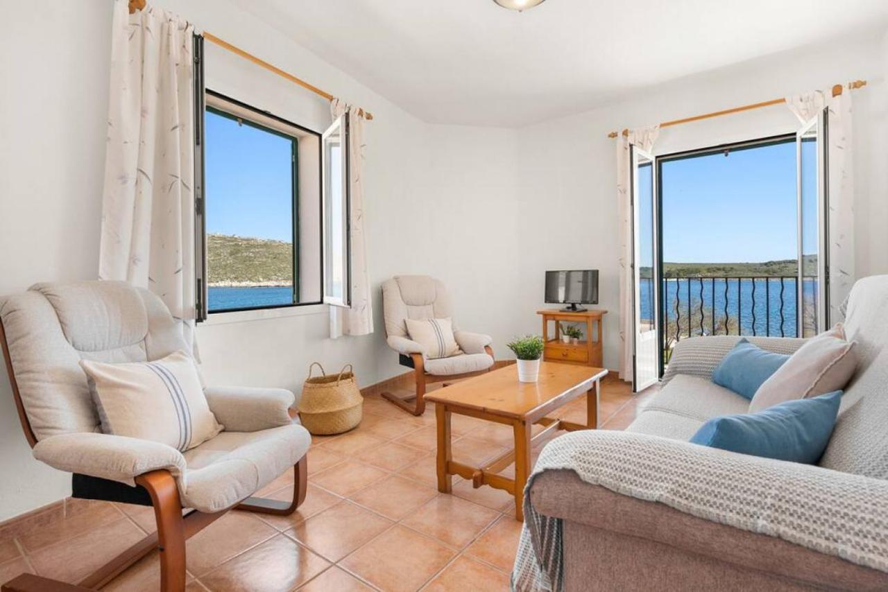 פורנלס Sa Mirada Apartment מראה חיצוני תמונה
